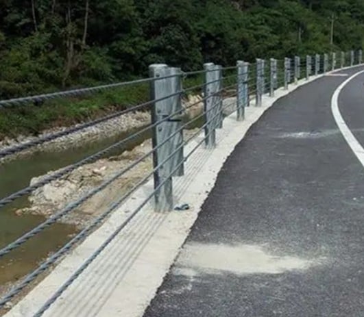 鋼絲繩護欄