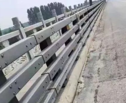 防撞護欄
